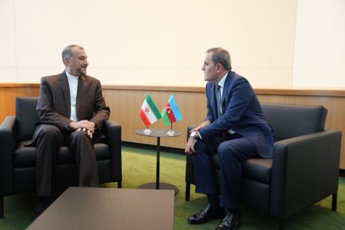 تاکید وزیران خارجه ایران و آذربایجان بر تحکیم و توسعه روابط