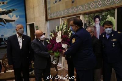 فرمانده نیروی هوایی ارتش با پدران شهدای خلبان دیدار نمود