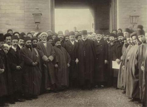 بنیانگذار شوراهای شهر و روستا کیست؟