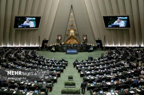 دولت مکلف به بازبینی در ترکیب اعضای مجامع شرکت های دولتی شد
