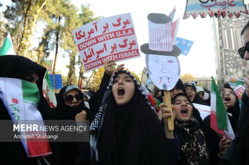 شروع راهپیمایی ۱۳آبان همزمان در تهران و سراسر کشور