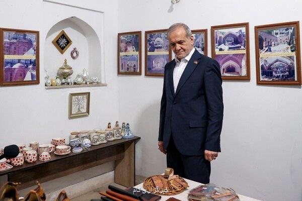بازدید پزشکیان از مسجد کبود ایروان و برپایی نماز با نمازگزاران